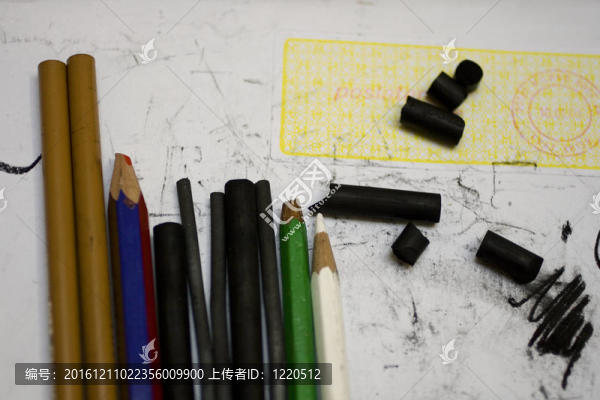 蠟筆和鉛筆