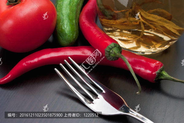 蔬菜和炊具