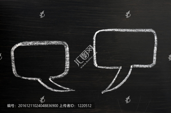 黑板上的兩個語音氣泡