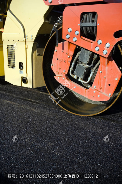 道路建設和壓路機