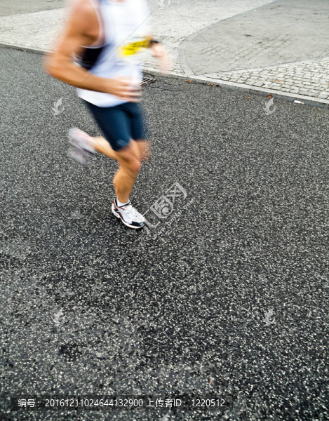 城市馬拉松運動員；運動模糊