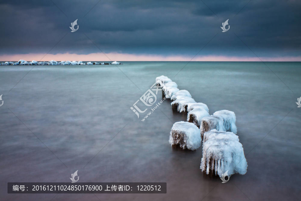 波羅的海岸的冬天。