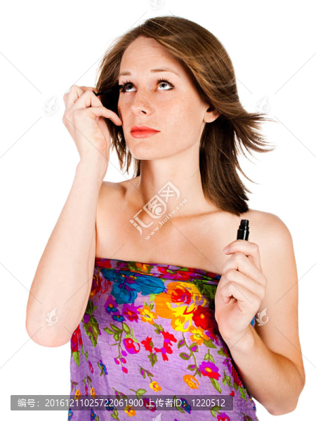 女人用睫毛膏
