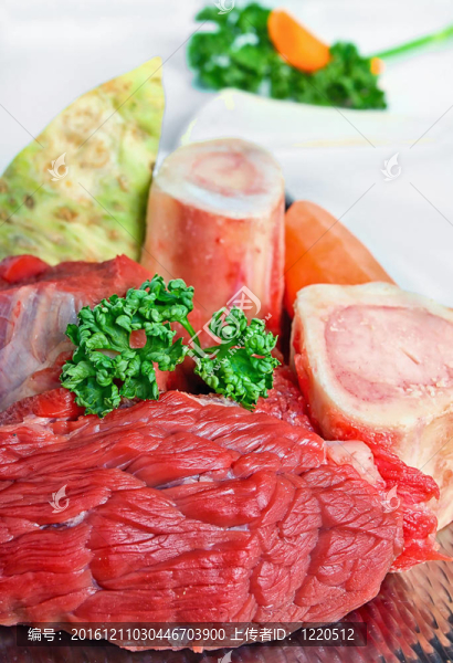 新鮮生牛肉配蔬菜