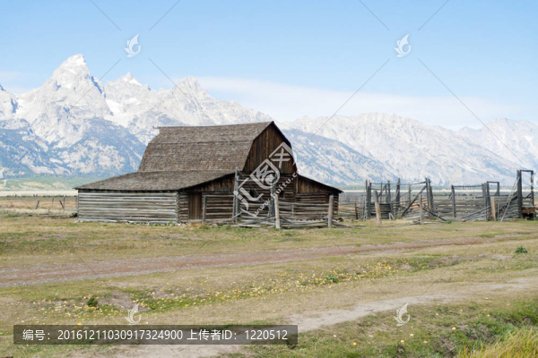 Moulton,Barn和大提頓