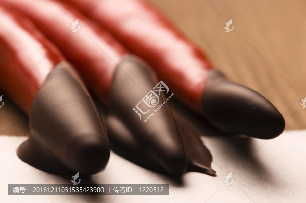 紅辣椒配黑巧克力