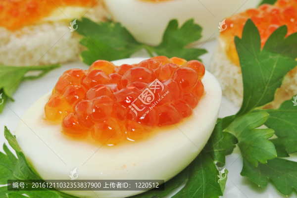 雞蛋和魚子醬
