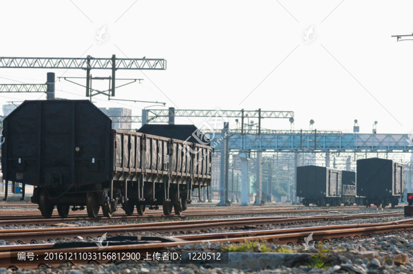 鐵路貨運(yùn)列車(chē)