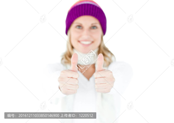 動畫女子拇指和帽子微笑在相機(jī)