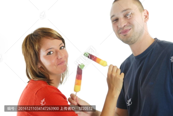 幸福的夫婦與冰淇淋