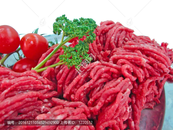 新鮮肉和番茄盤
