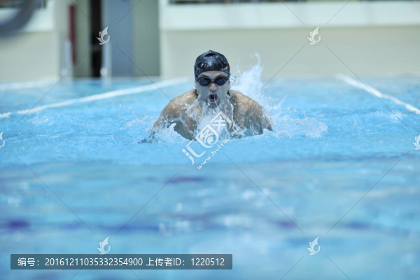 游泳池