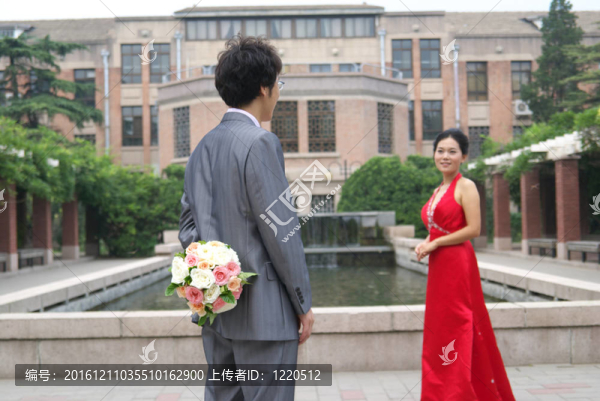 亞洲的年輕夫婦