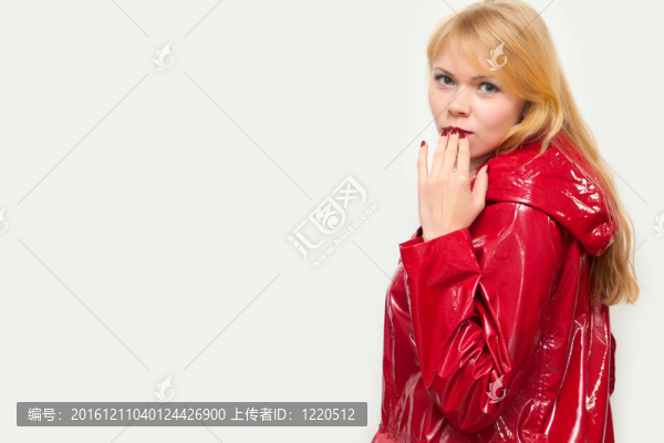 女孩送個(gè)吻