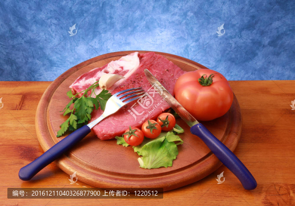 新鮮肉和一些蔬菜