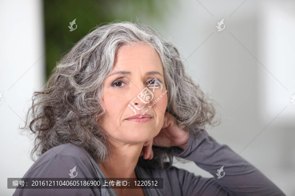 老年婦女畫像