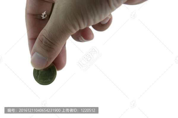 把硬幣投進(jìn)銀行