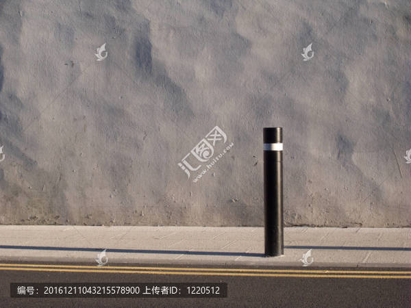 墻；柱；路面。