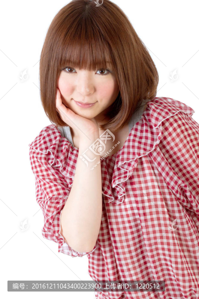 年輕美麗的女人