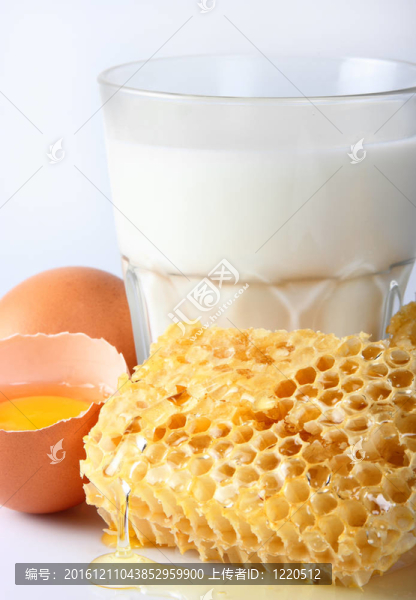 蜂蜜牛奶