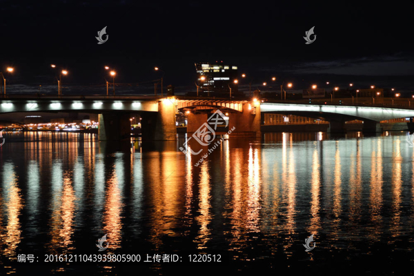 Alexander,Nevsky,Bridge在夜晚