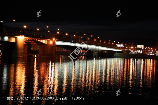 Alexander,Nevsky,Bridge在夜晚