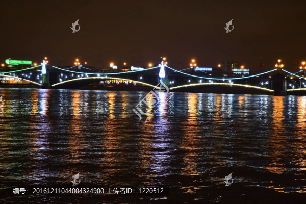 該場(chǎng)地大橋夜景