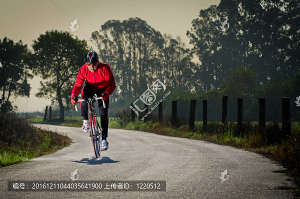 騎自行車(chē)的人