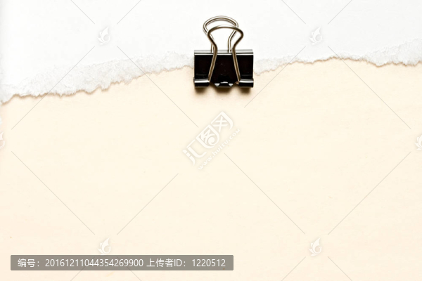 白色黑色回形針