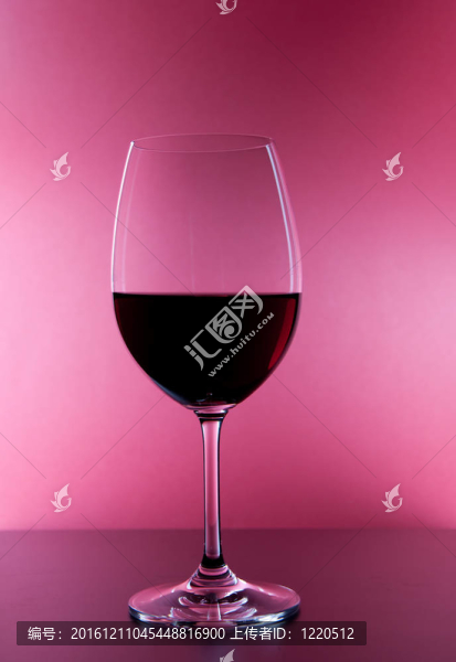 紅酒杯滿