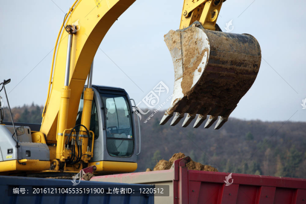 黃色挖掘機