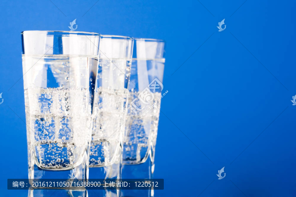 三杯冷水