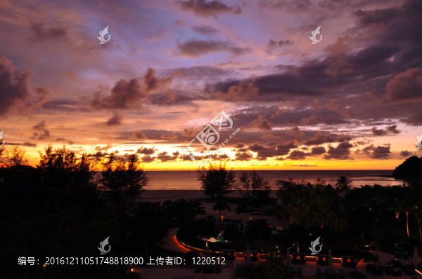 日落時(shí)的海