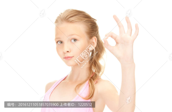 可愛的女孩顯示確定的跡象