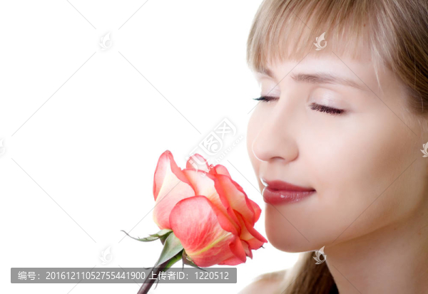 年輕貌美的女子玫瑰吸入隔離