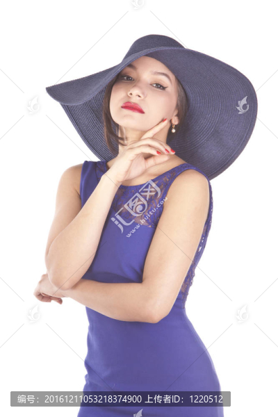 在一個(gè)藍(lán)色的衣服漂亮的拉丁模型