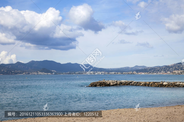 里維埃拉海灘場景