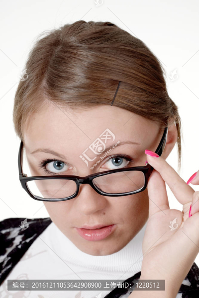 戴眼鏡的女孩