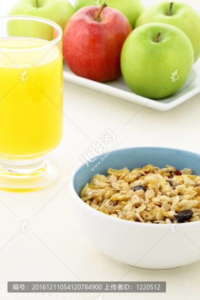 健康麥片和新鮮水果