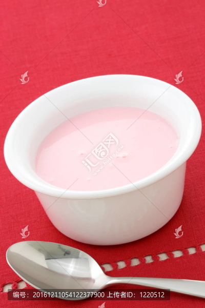 新鮮美味的酸奶