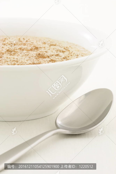 健康可口的燕麥粥
