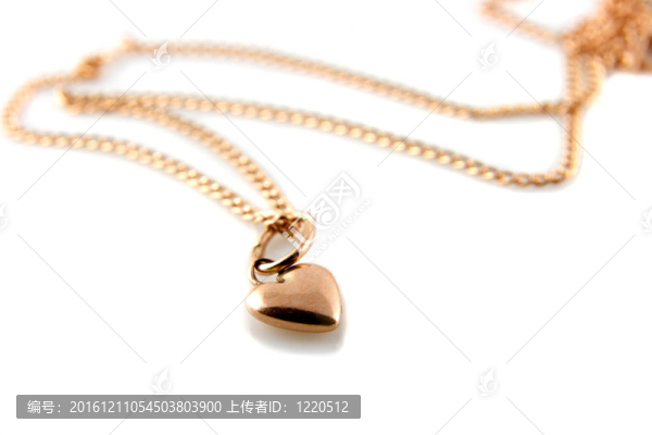 金心吊墜鏈
