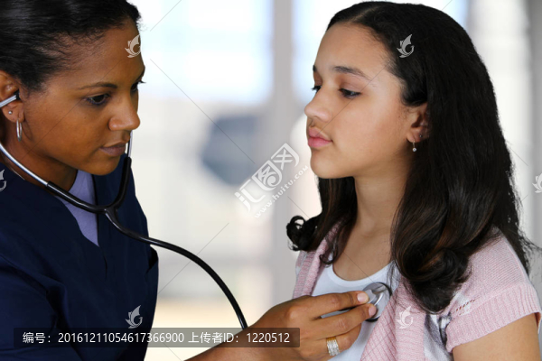 護(hù)士和病人-匯圖網(wǎng) www.fosd68.com 護(hù)士和病人