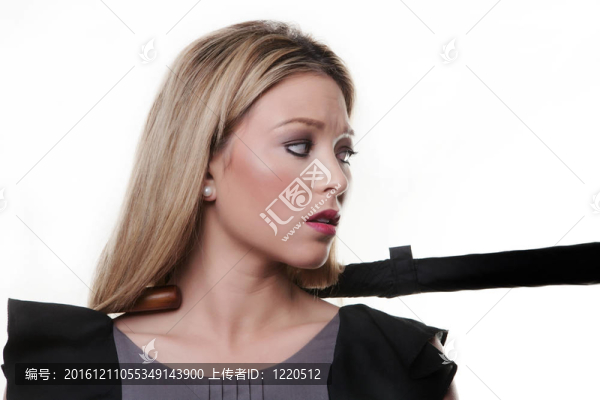 被拉