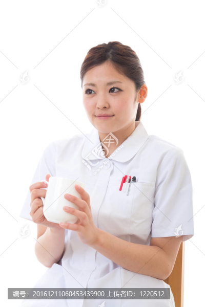 年輕的護(hù)士休息