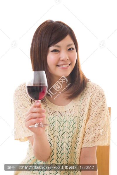 喝酒的女人
