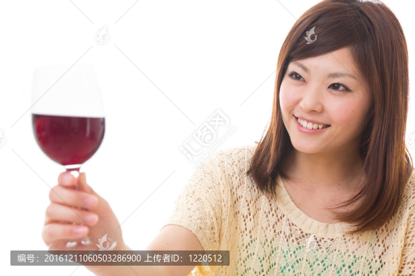 喝酒的女人