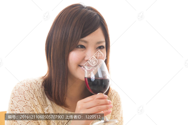 喝酒的女人