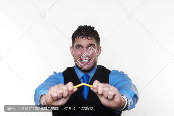 商人穿著襯衫和外套