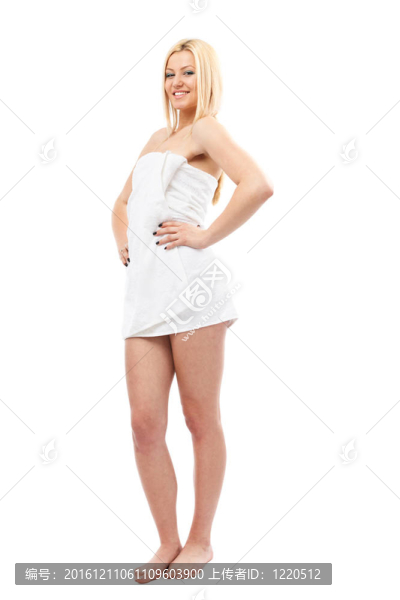 金發(fā)女人在SPA毛巾
